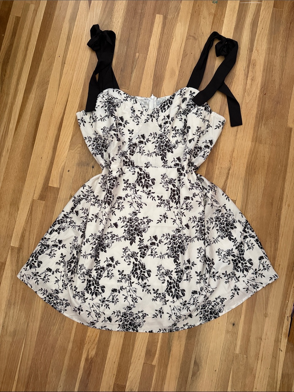 NWOT Cider White Neutral Floral Mini Dress with Black Tie Straps